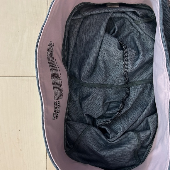 PINK VICTORIA'S SECRET ULTIMATE Capris Medium - Picture 8 of 9